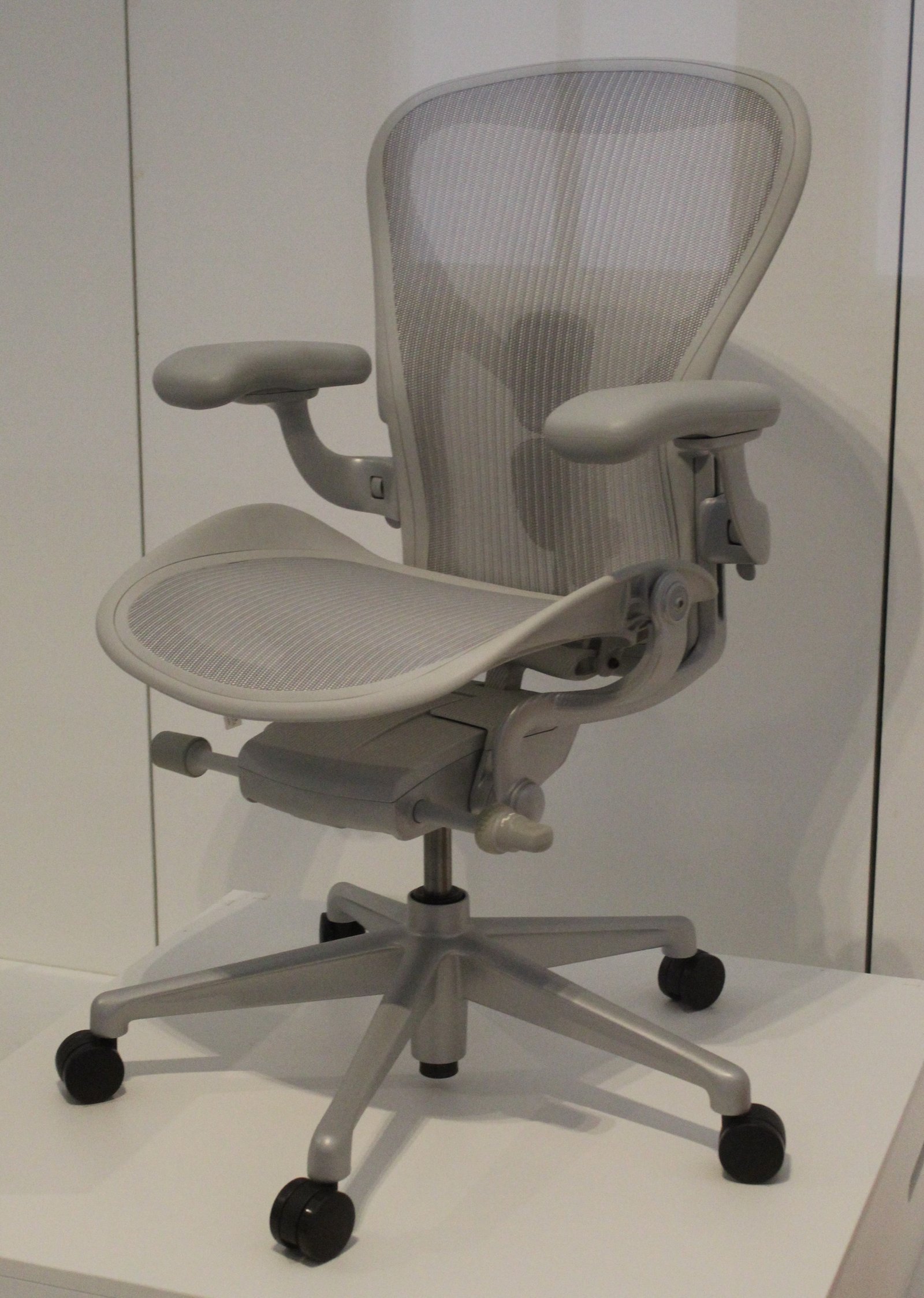 Herman Miller Aeron Chair Review